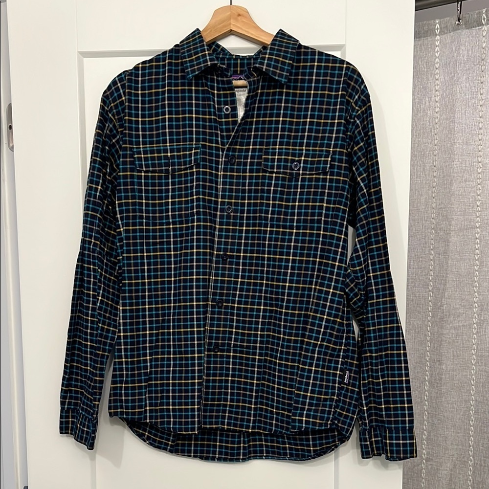 Patagonia Blue and Black Plaid Button-Up Shirt